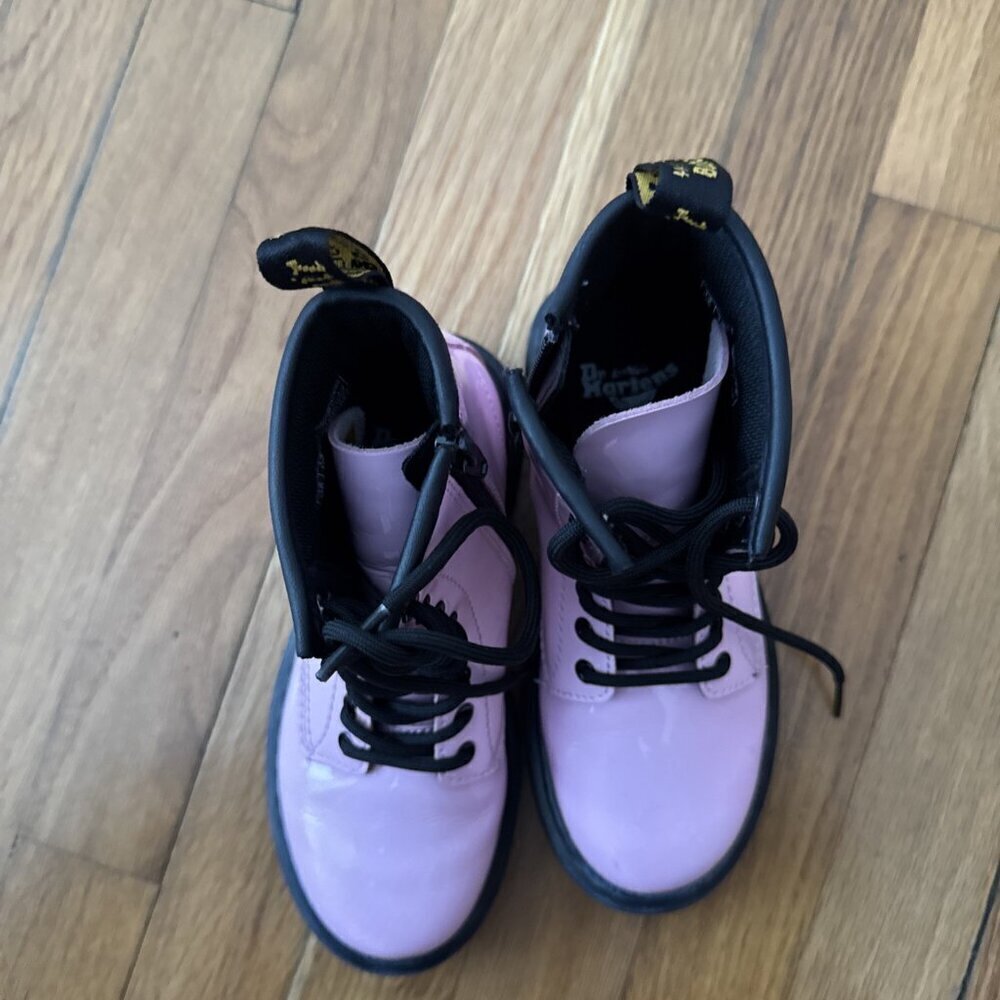 Dr. Martens Lamper 1460 J Light Pink Patent Leather Girl Kids Boots, Size 13 - Picture 9 of 9